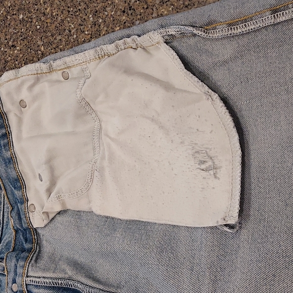 Lee Jean's Regular Fit - Picture 11 of 13